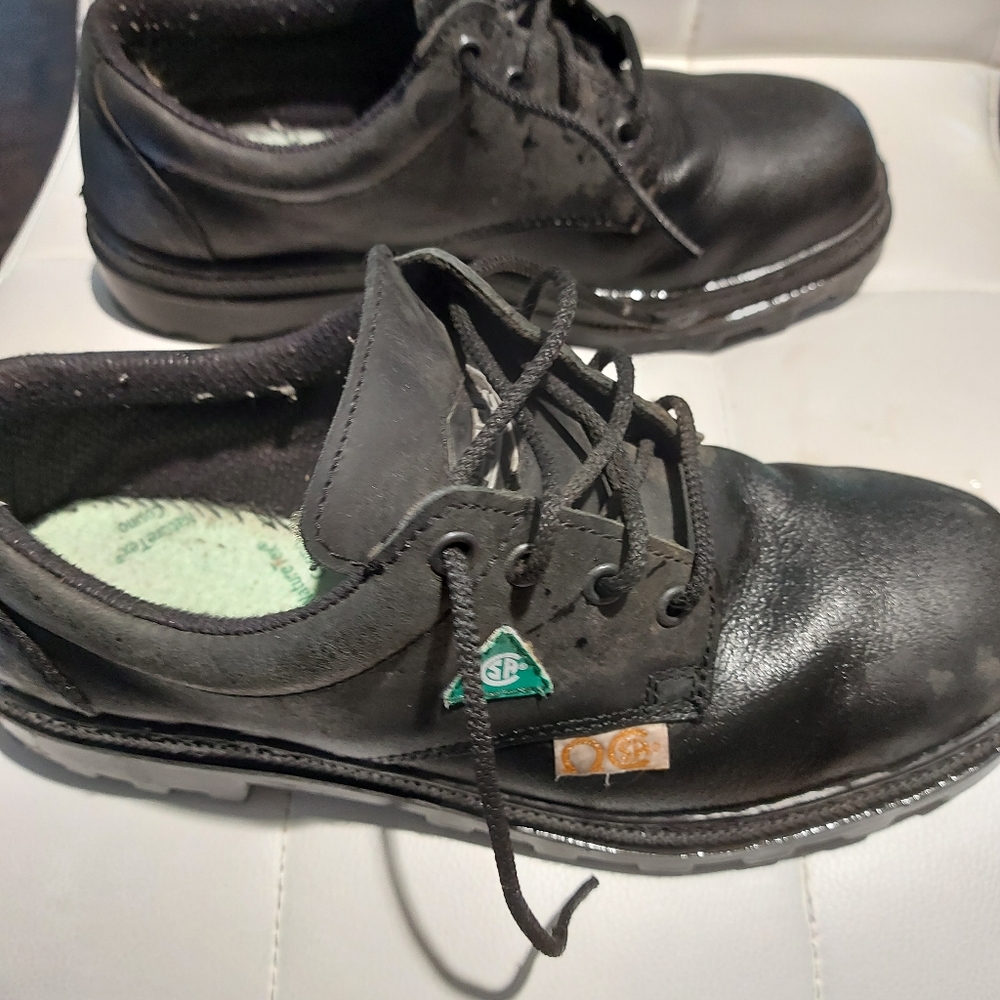 Steel toe shank oil resistabt etc workshoe  mens 7 ladies 9  black